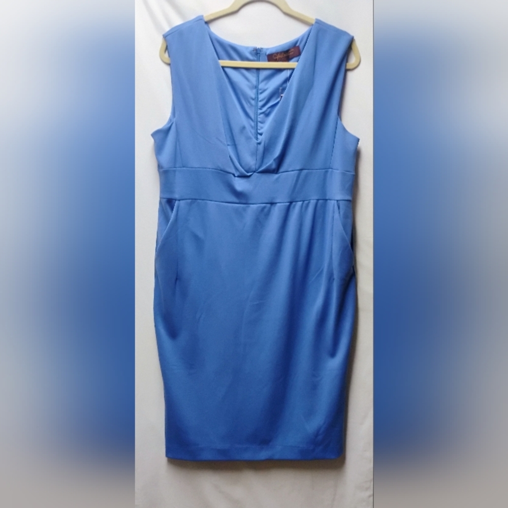 Sleeveless Midi Dress in Light Blue with V-Neck Waist Detail